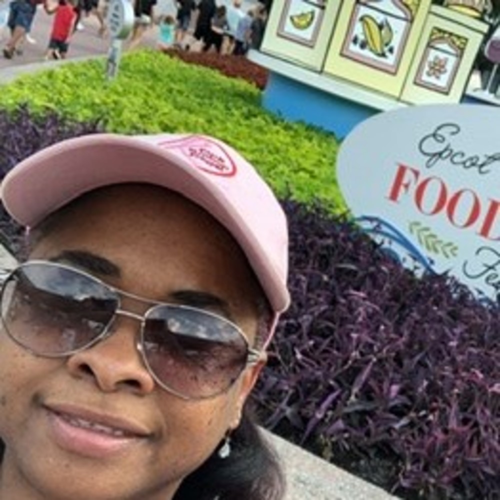 Meet your Posher, Lisa